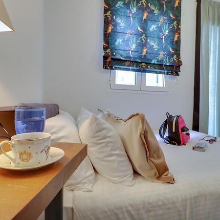 Athinn Residence Афины Номер фото